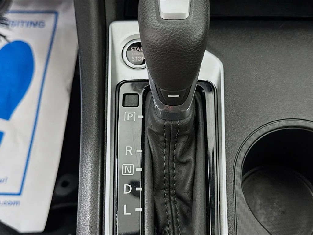 Used 2025 White Nissan 2.5 SV image 20