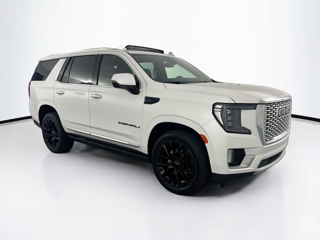 Used 2023 White GMC Denali image 3