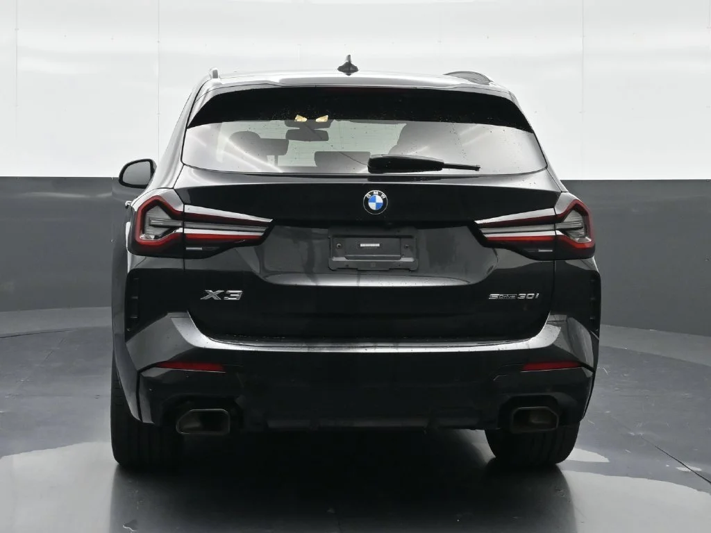 Used 2023 Black BMW sDrive30i image 7