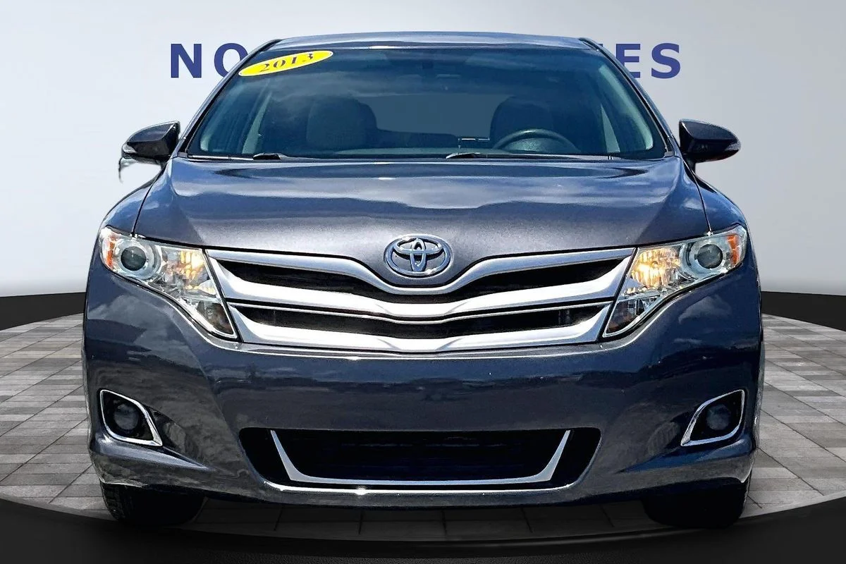 Used 2013 Gray Toyota LE image 2