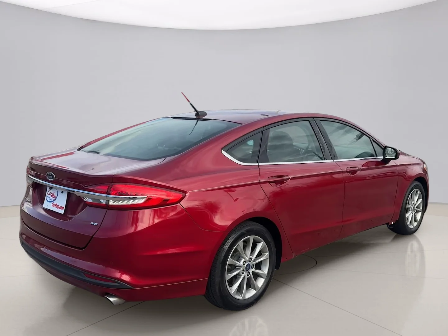 Used 2017 Red Ford SE image 5