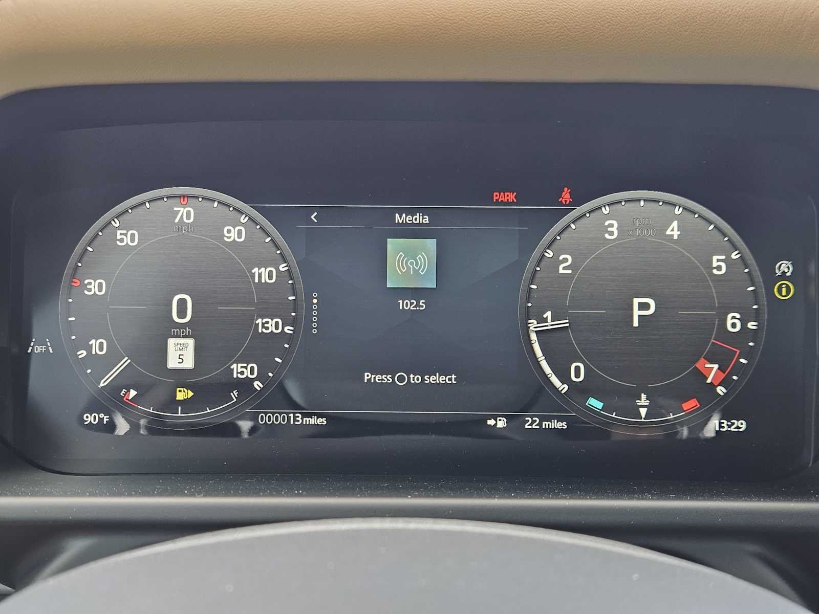 New 2026 Borasco Grey LAND ROVER X-Dynamic SE image 16