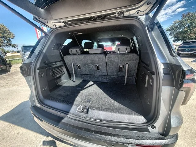 2026 Chevrolet Traverse LT - Photo 25