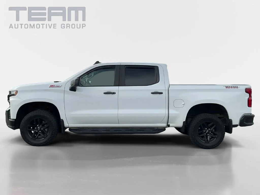 Used 2020 SUMMIT WHITE Chevrolet LT Trail Boss image 4