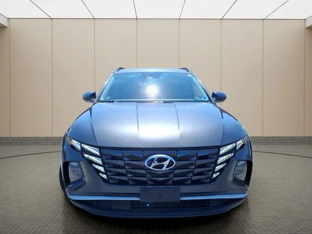 Used 2023 Gray Hyundai SEL image 4