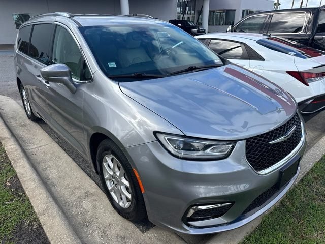 Used 2021 Billet Silver Metallic Chrysler Touring L image 2