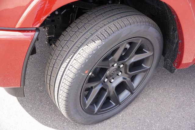 New 2026 Molten Red Pearl-Coat Exterior Paint RAM Laramie image 9