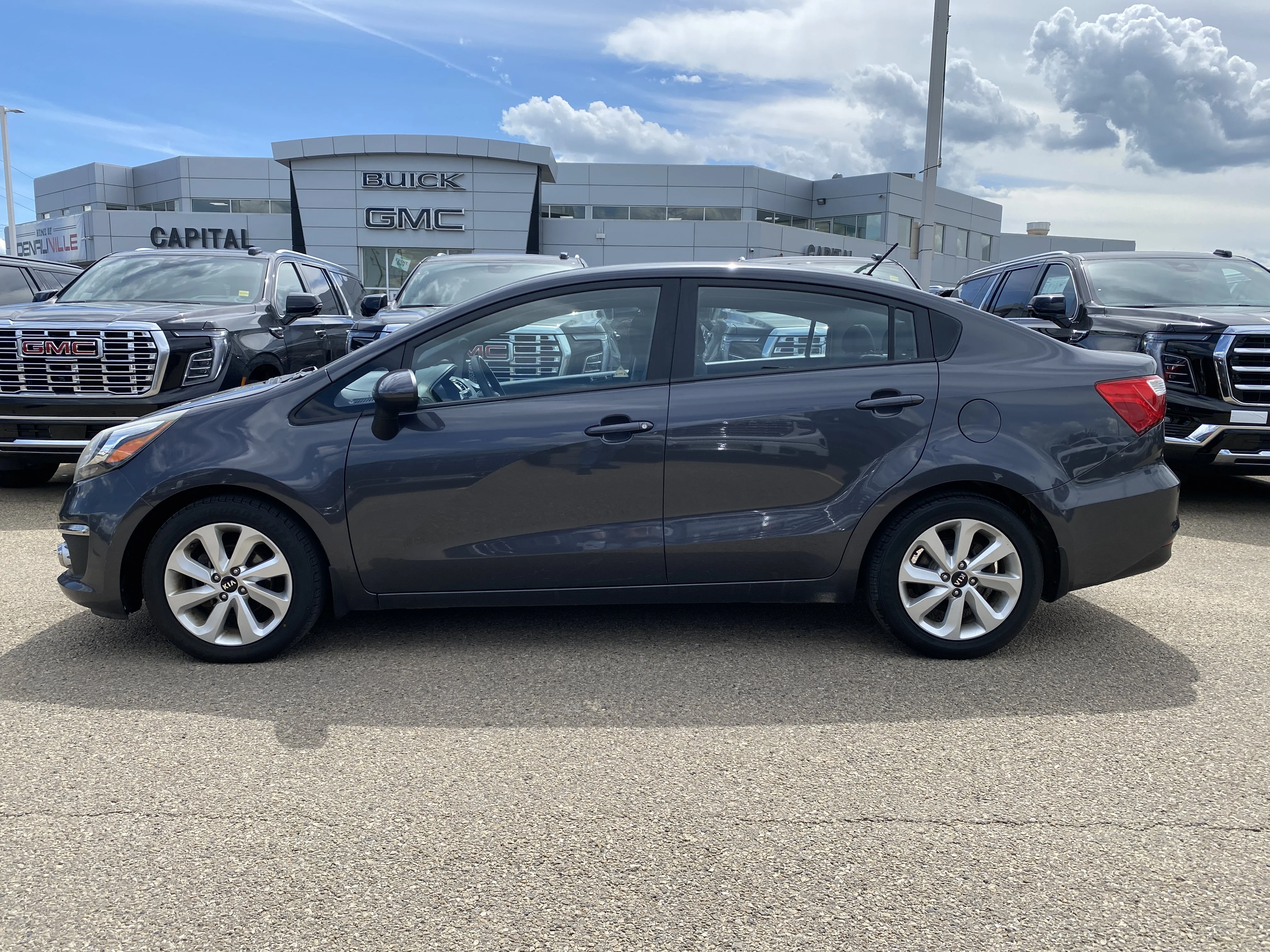 Used 2017 Gray Kia EX Special Edition * HEATED SEATS * AUTOMAITC TRANS * image 2