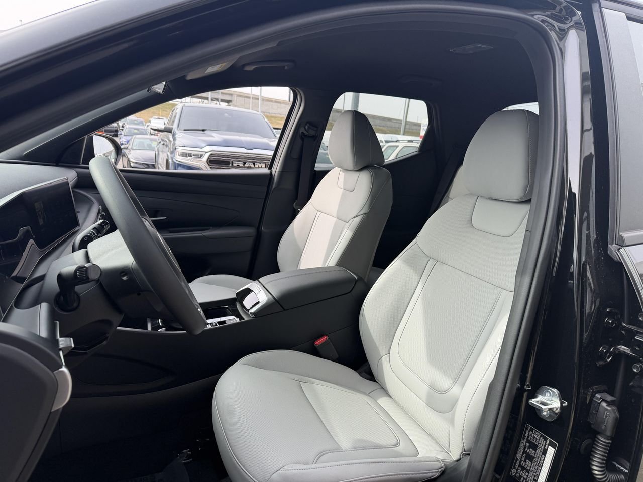 New 2026 Phantom Black Hyundai SEL AWD image 28