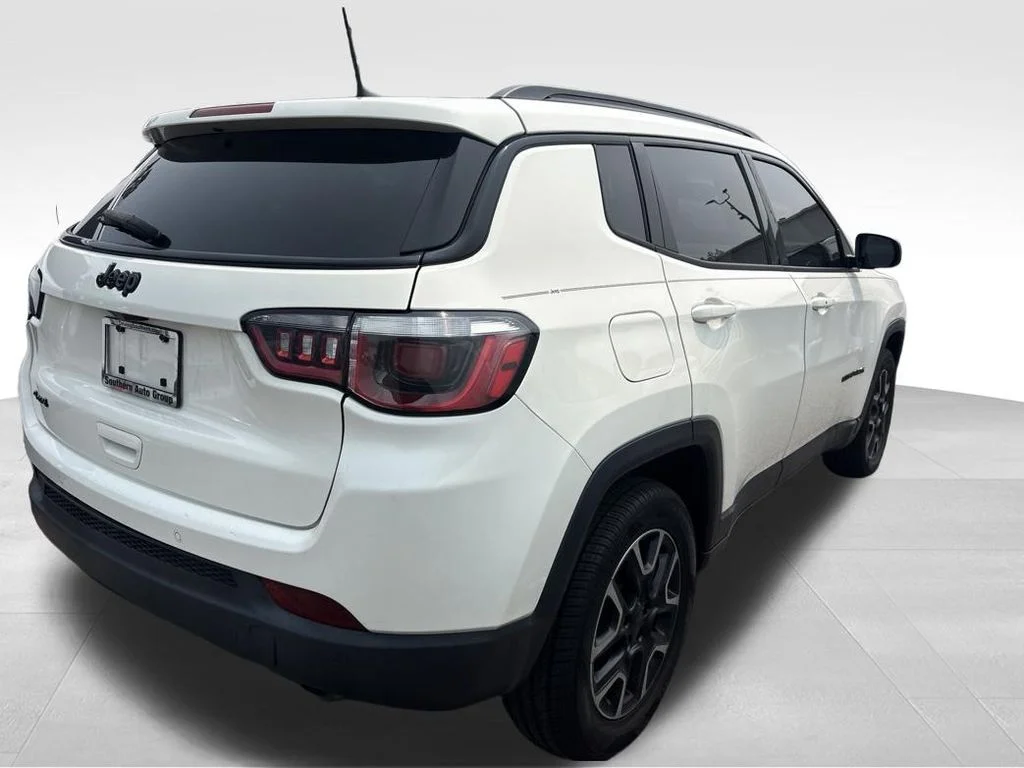 Used 2019 White Jeep Sport image 7