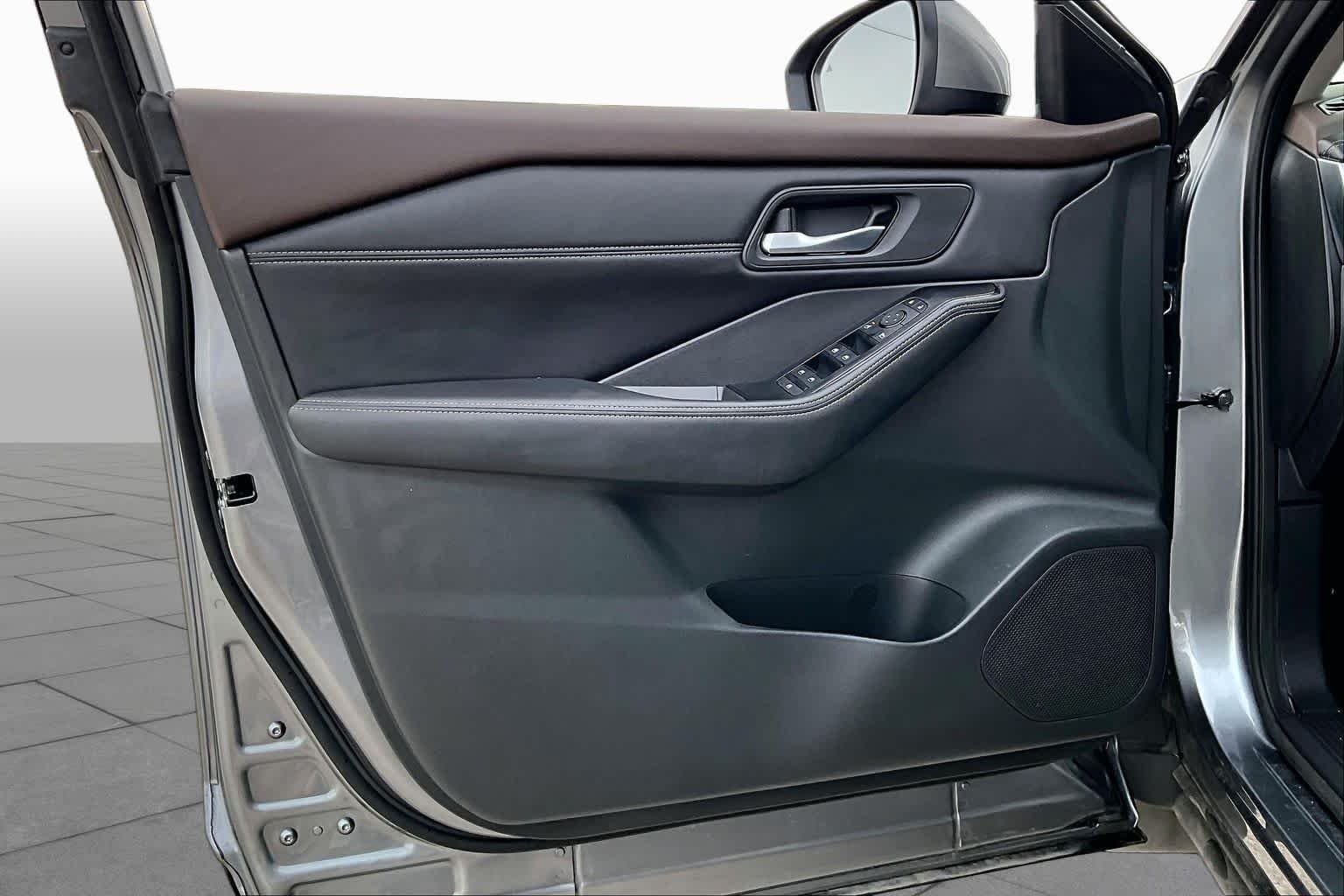 Used 2022 Gun Metallic Nissan SV image 22