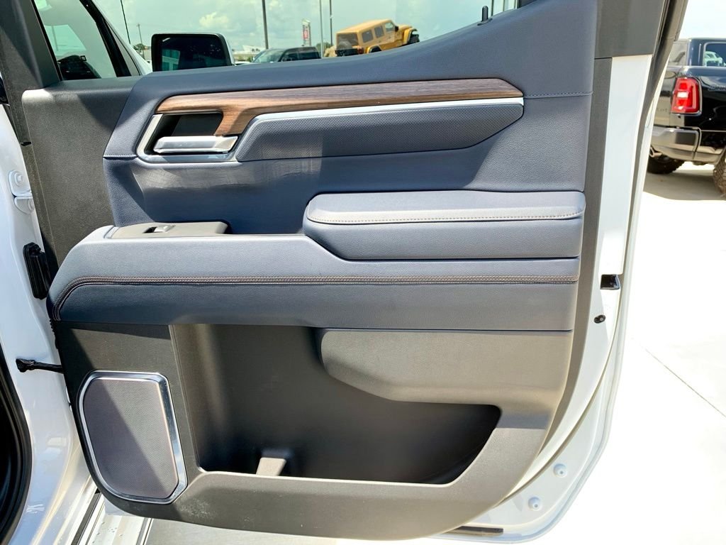 Used 2023 Beige Chevrolet High Country image 24