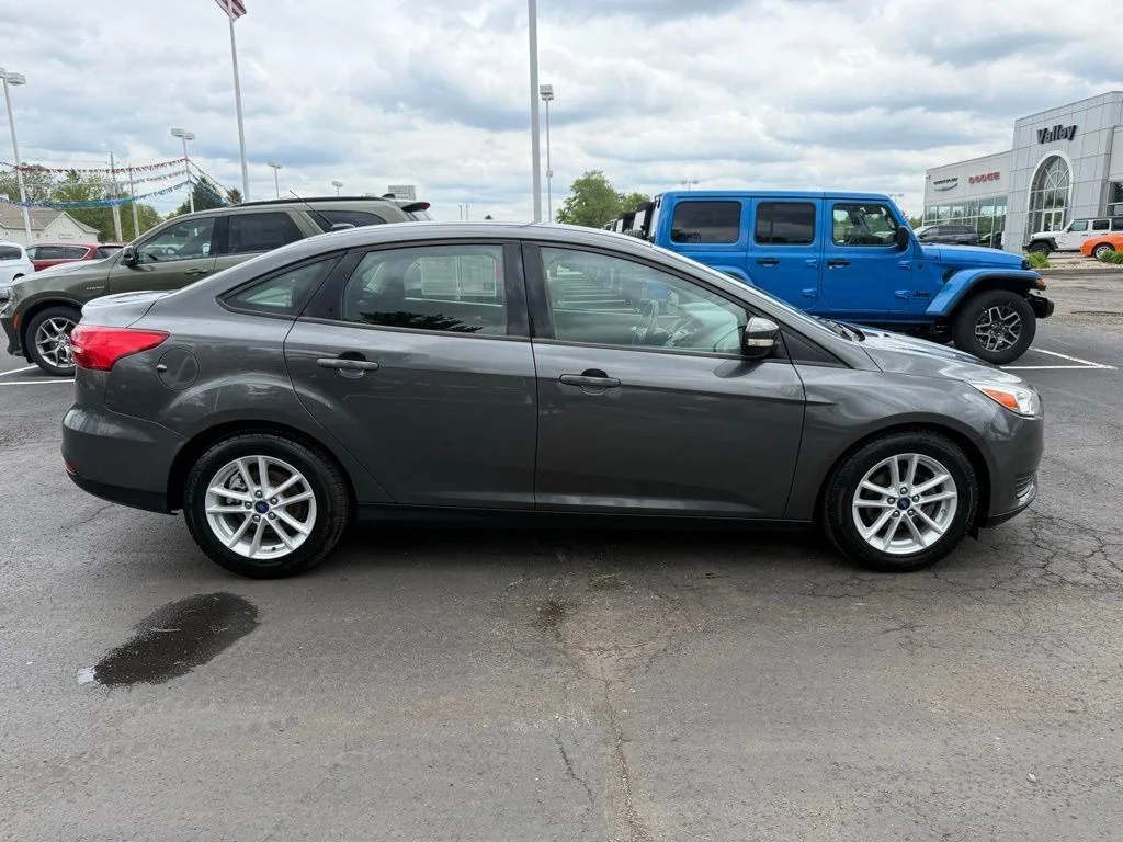 Used 2017 Ford Focus SE with VIN 1FADP3FE5HL238895 for sale in Pataskala, OH