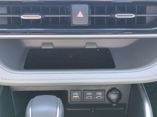 Used 2023 Silver Toyota Platinum image 24