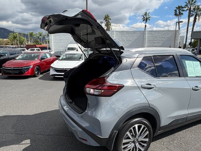 Used 2024 Gray Nissan SV image 10