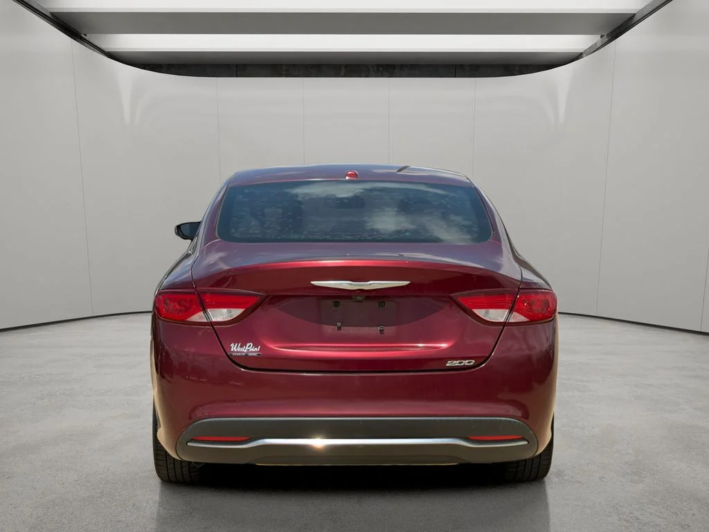 Used 2015 Velvet Red Pearlcoat Chrysler Limited image 5