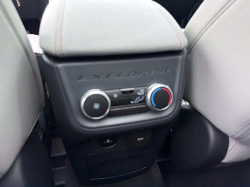New 2026 Carbonized Gray Metallic Ford Active image 15