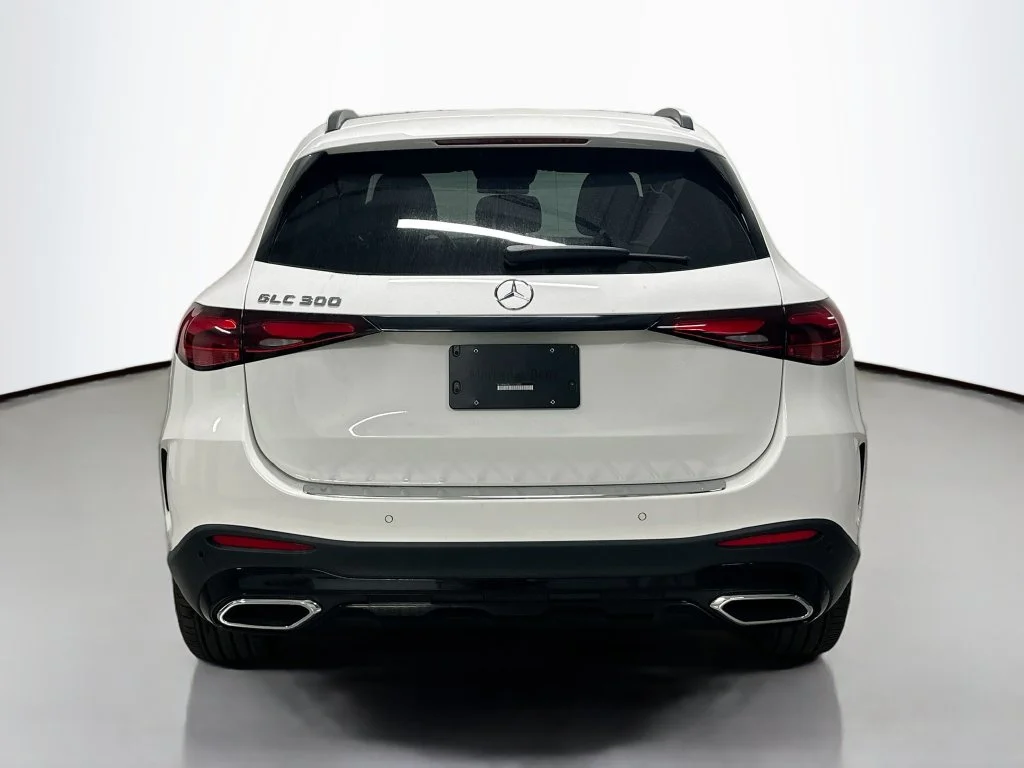 Certified Used 2026 Polar White Mercedes-Benz GLC 300 image 10