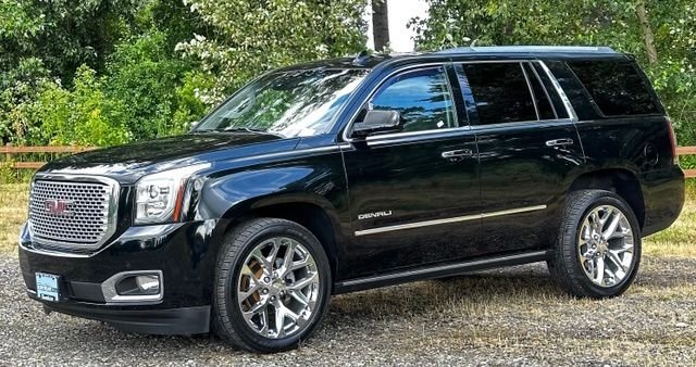 Used 2017 Onyx Black GMC Denali image 5