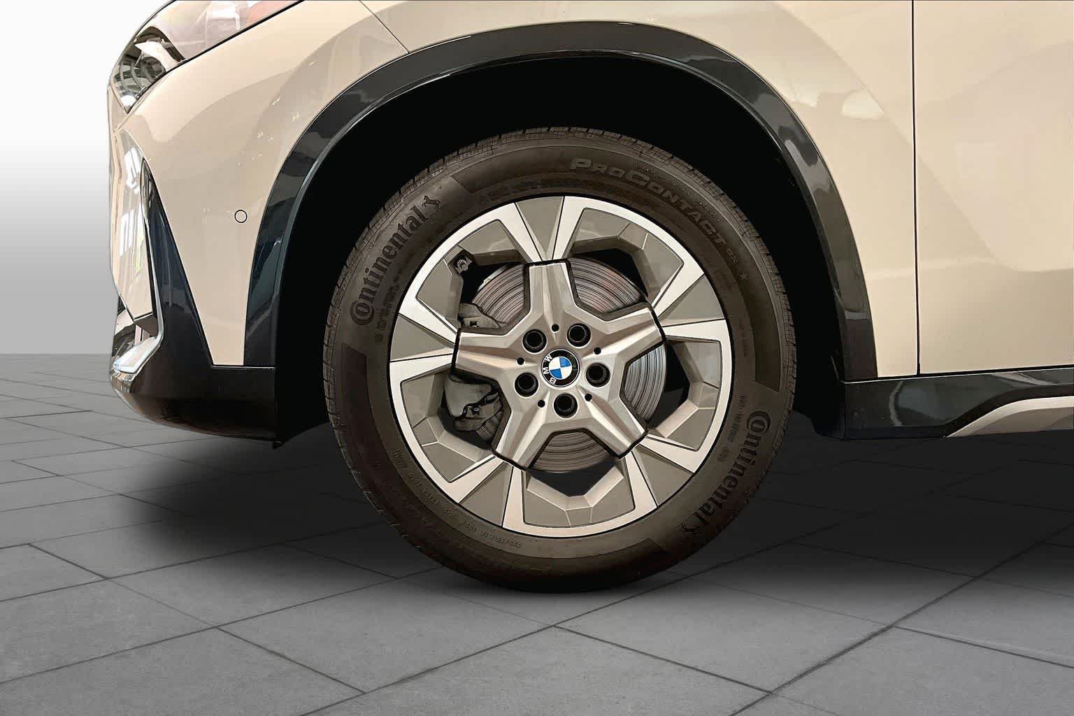 Used 2025 Alpine White BMW xDrive28i image 21
