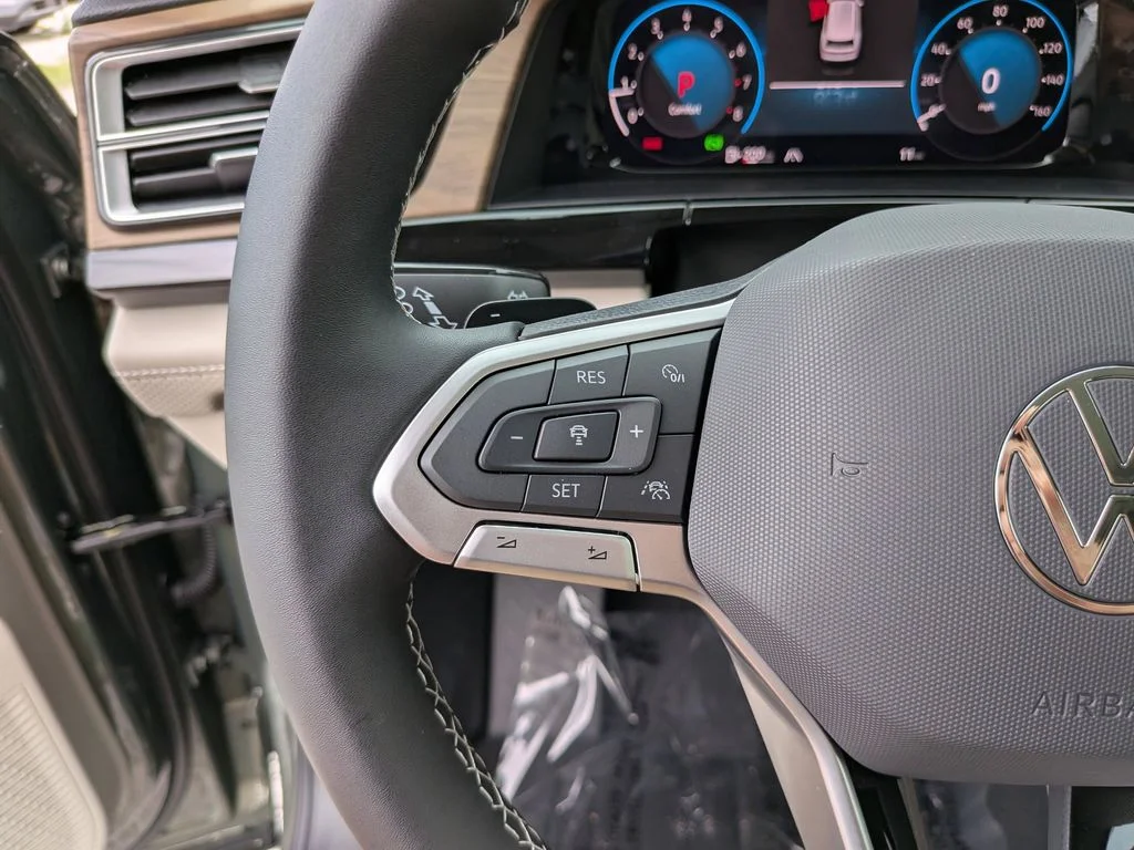 New 2026 Green Volkswagen 2.0T SE w/Technology image 26