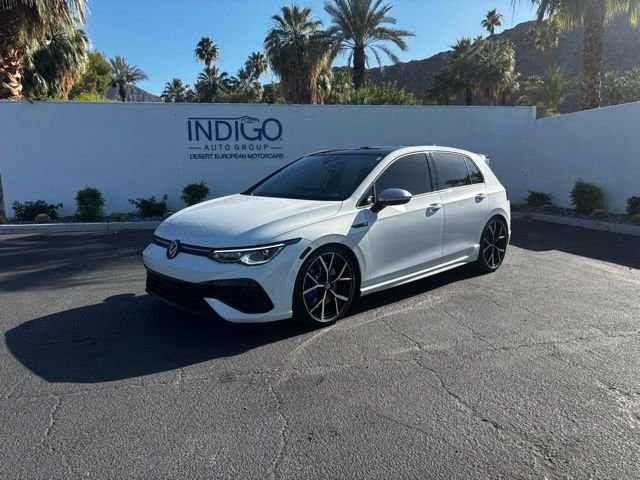 Used 2024 Pure White Volkswagen 2.0T image 1