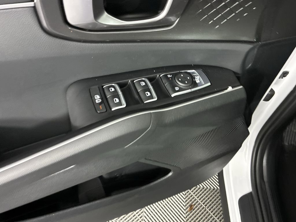 New 2026 Glacial White Pearl Kia LX image 19
