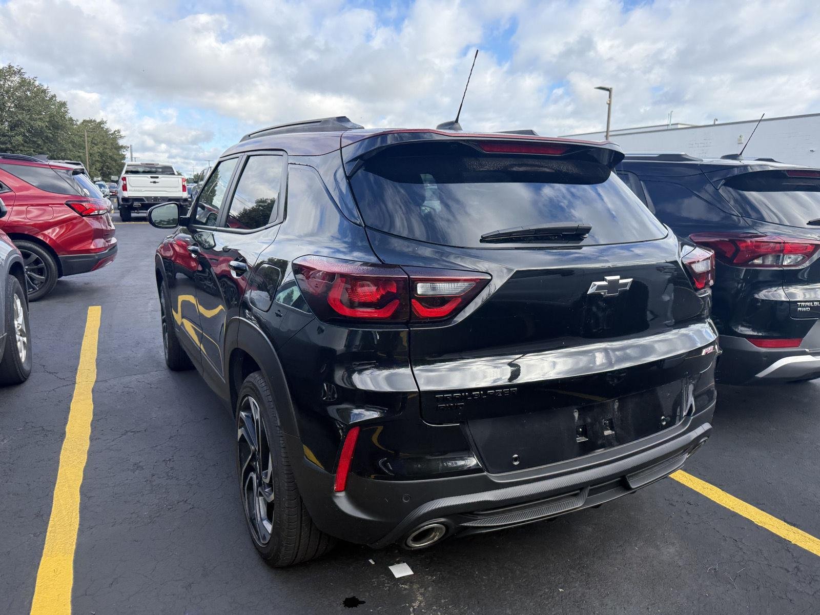 Used 2024 Mosaic Black Metallic Chevrolet RS image 5