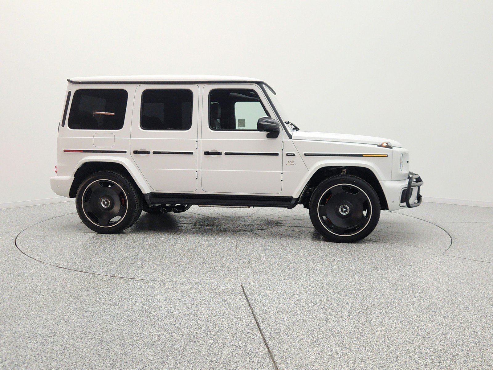 New 2026 MANUFAKTUR Moonlight White Magno Mercedes-Benz AMG® G 63 SUV image 27