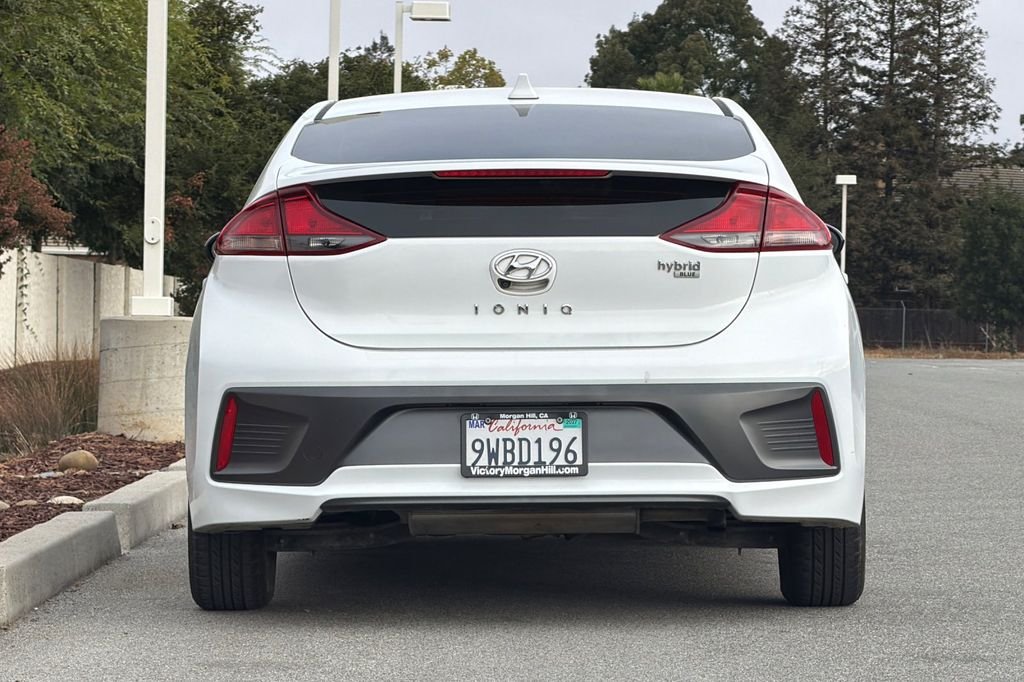 Used 2020 Ceramic White Hyundai Blue image 4