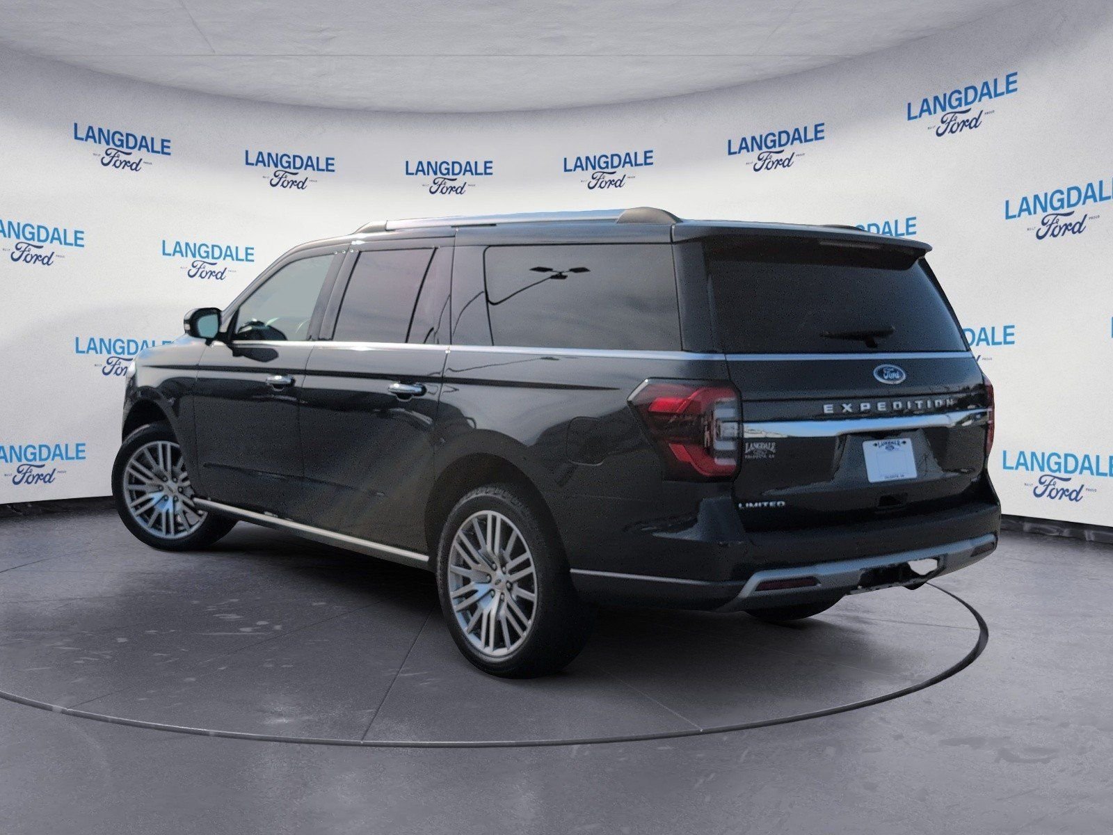Used 2023 Dark Matter Metallic Ford Limited image 9