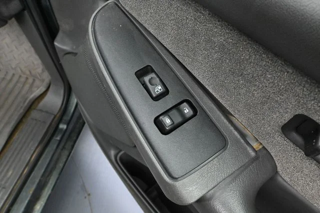 Used 2003 Green Chevrolet LS image 35