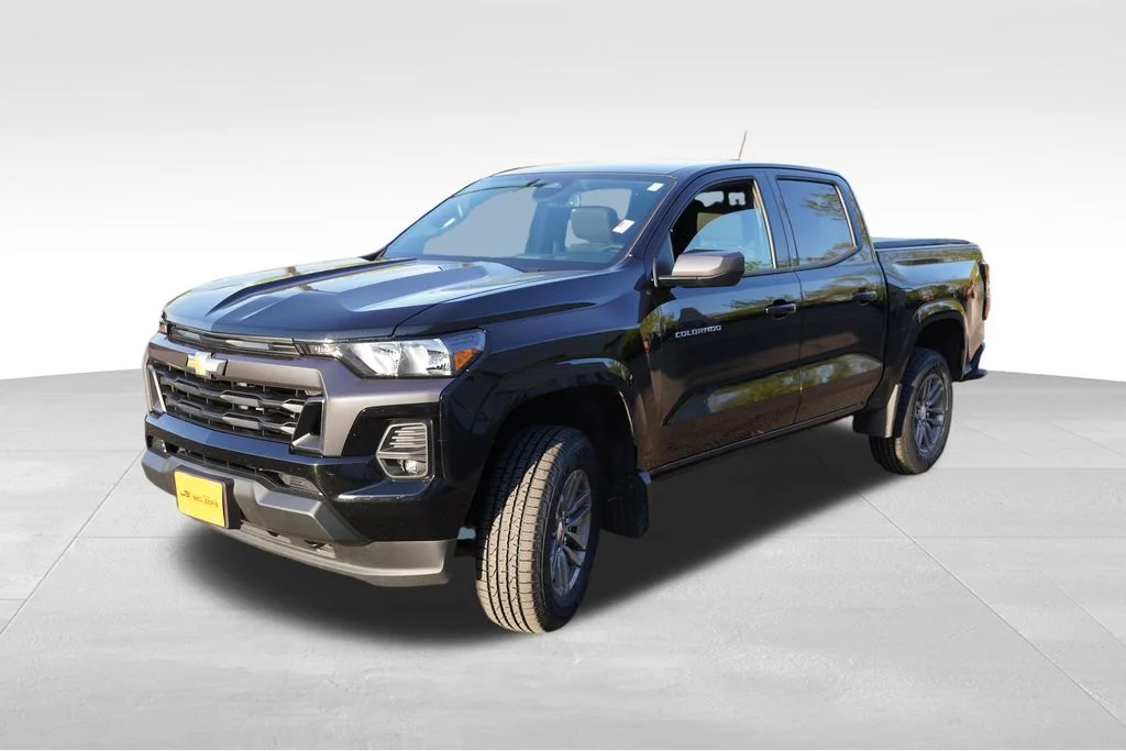 Used 2023 Black Chevrolet LT image 11