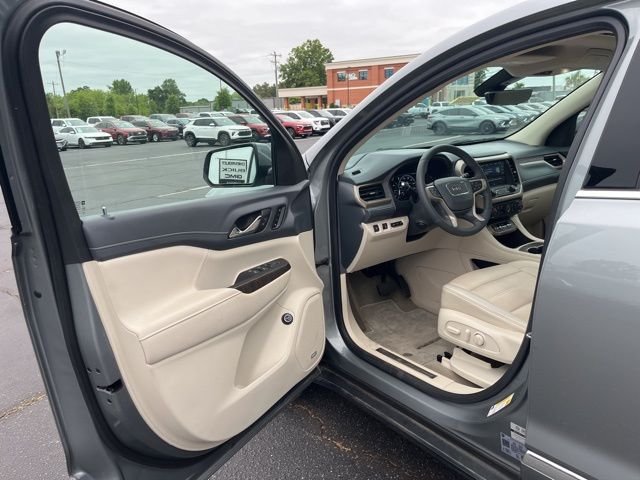 Used 2023 Silver GMC Denali image 4