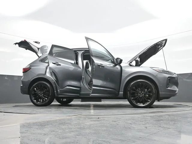 Used 2024 Gray Ford ST-Line Elite image 31