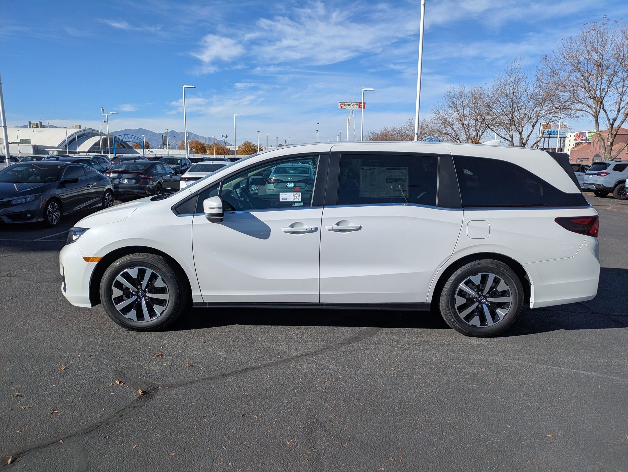 New 2026 Platinum White Pearl Honda EX-L image 7
