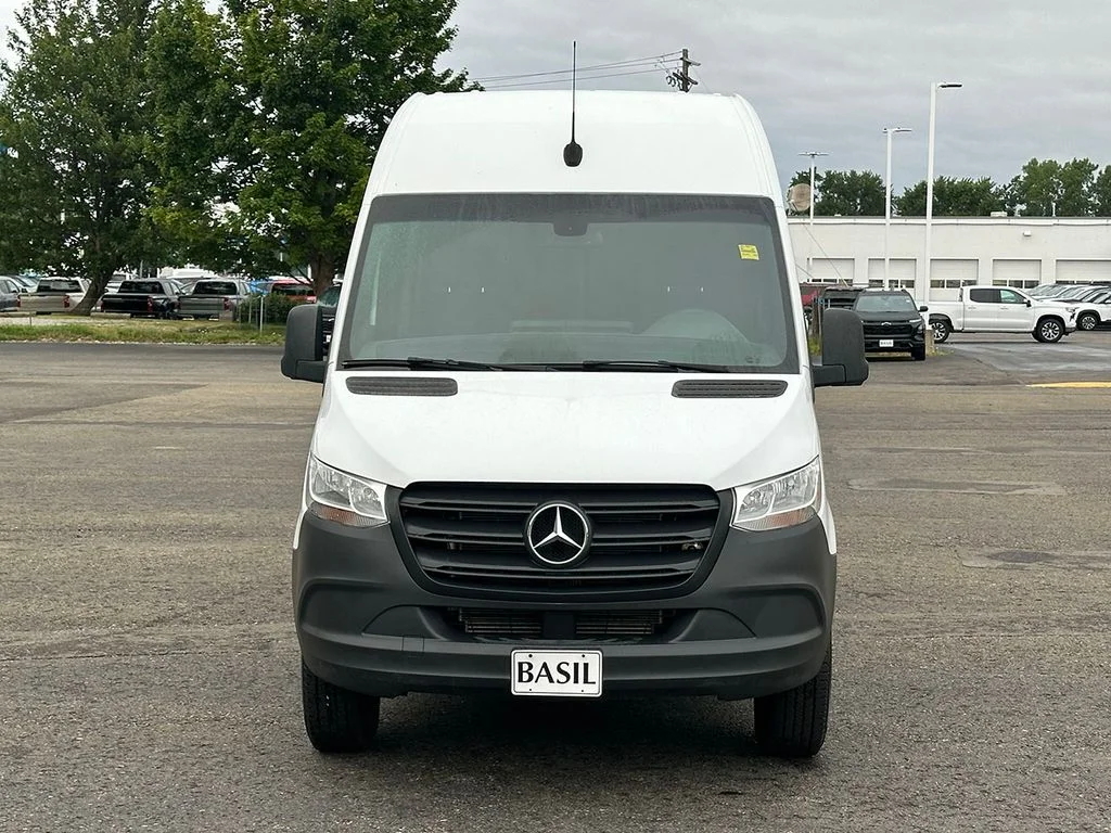 Used 2022  Mercedes-Benz Cargo Van 144 in. WB image 9