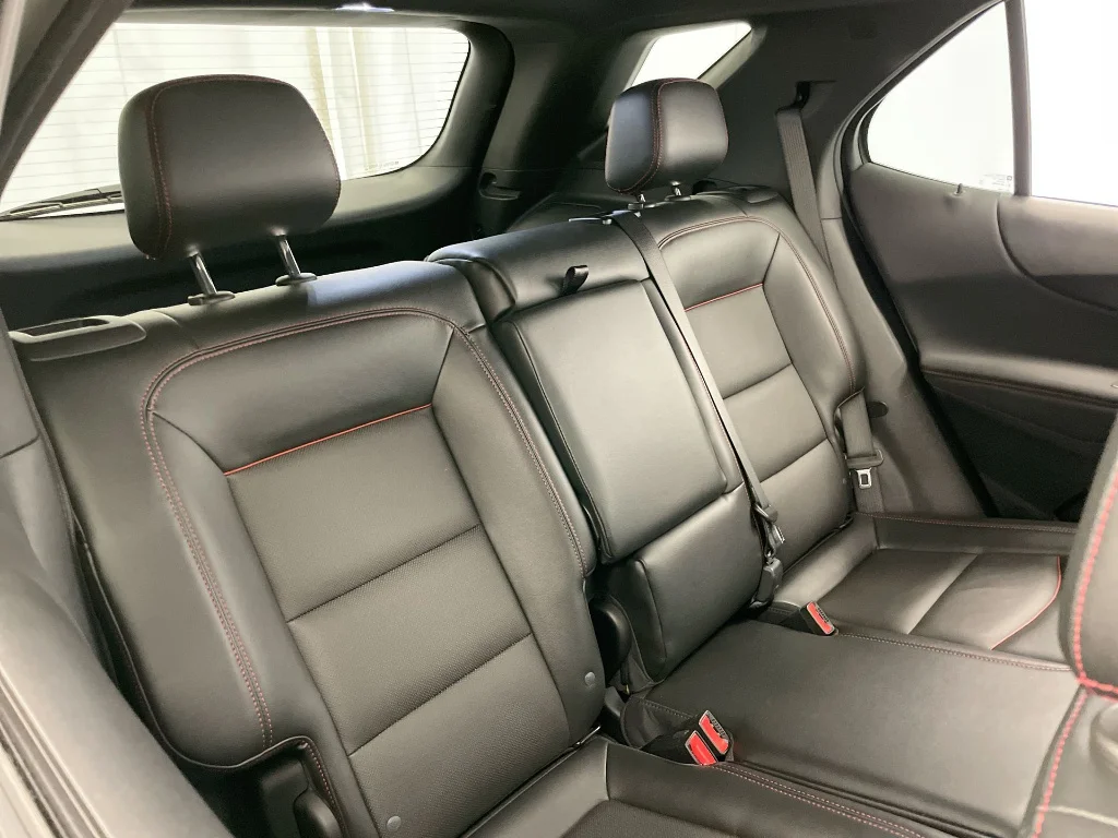 Used 2023 Summit White Chevrolet RS image 27