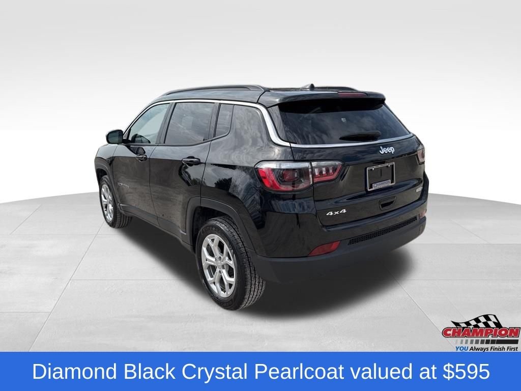2024 Jeep Compass Latitude photo 2