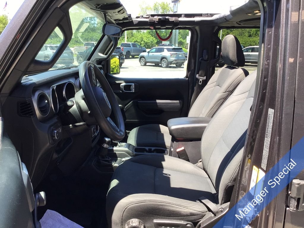 Used 2019 Gray Jeep Unlimited Sport image 23