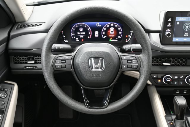 New 2026 Platinum White Pearl Honda SE image 16