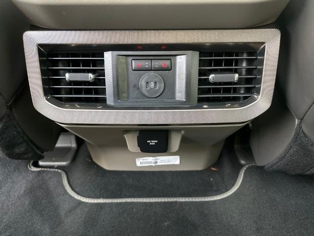 2025 Ford F-250 Super Duty Platinum - Photo 40