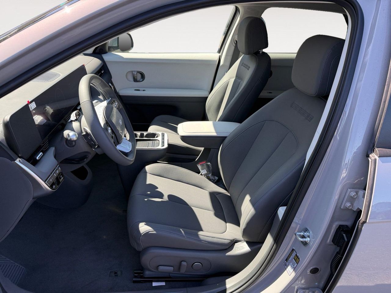 New 2027 Gray Hyundai SEL image 30