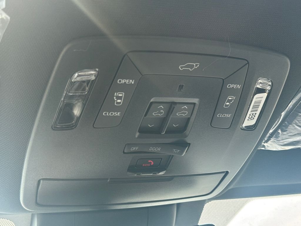 New 2026 Wind Chill Pearl Toyota Platinum image 42