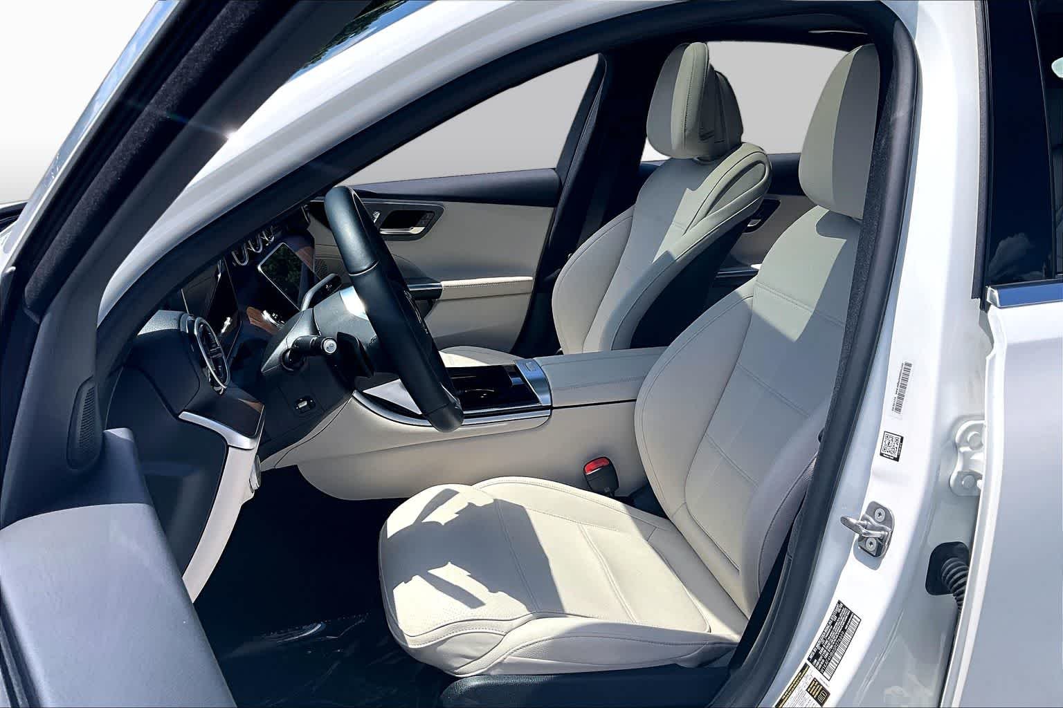 Used 2025 Polar White Mercedes-Benz C 300 image 7