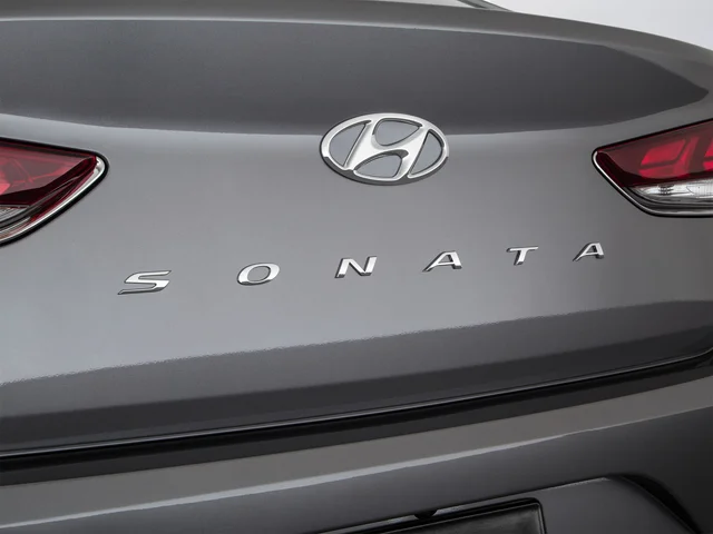 Used 2018 Gray Hyundai Sport image 56