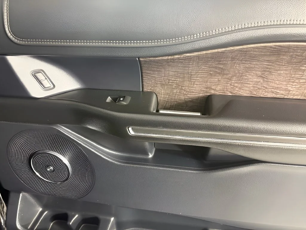 Used 2020 Black Ford Limited image 10