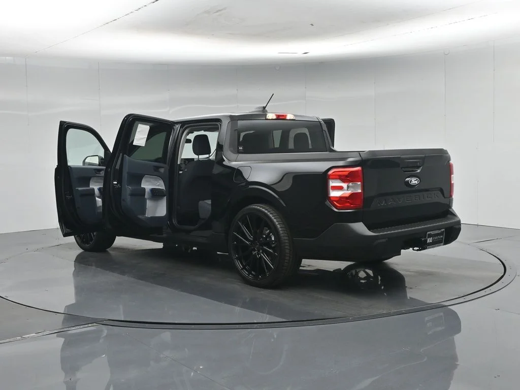 New 2026 Shadow Black Ford XLT image 30