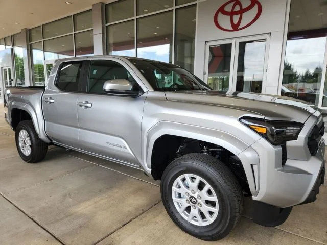 2025 Toyota Tacoma SR5 - Photo 22