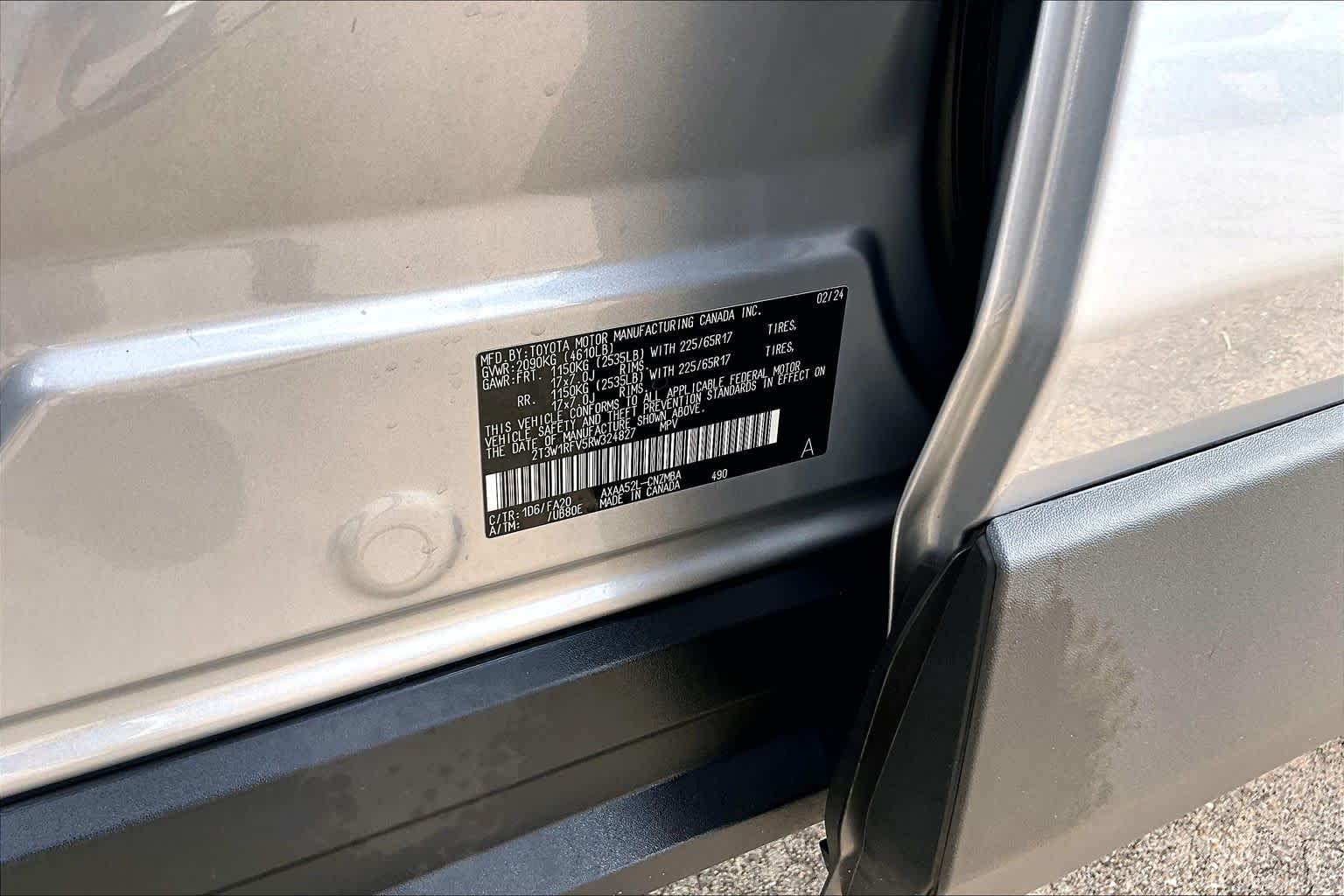 Used 2024 Silver Sky Metallic Toyota XLE image 34